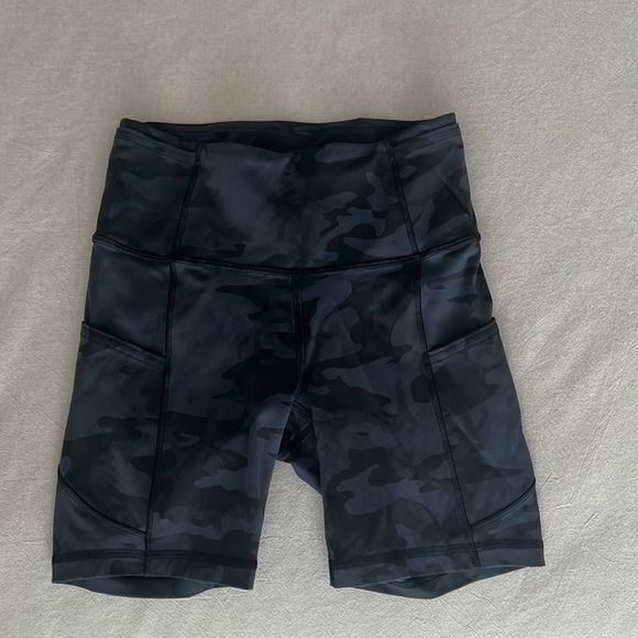 lululemon athletica Pants - Black Camo Wunder Train High-Rise Shorts with Pockets 4”